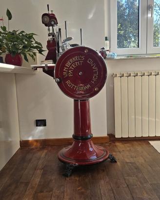 Affettatrice Berkel Mod7