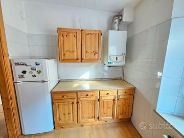 CUCINA COMPONIBILE ante in legno