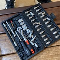 Set di chivi a bussola e chricchetto