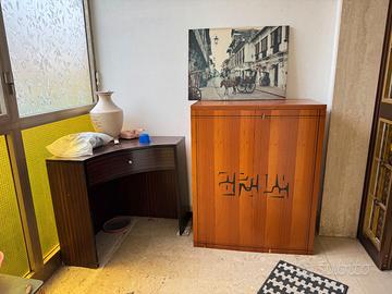 Arredo ingresso / salotto: mobili + quadro