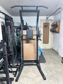 Training station 900