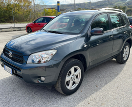 Toyota rav4 d4-d 136cv 4x4