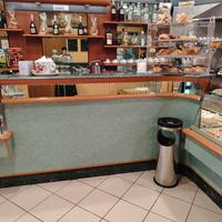 arredamento bar, banco e retrobanco