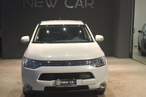 MITSUBISHI Outlander 2.2 DI-D 2WD Intense