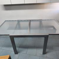 Tavolo quadrato in vetro allungabile 