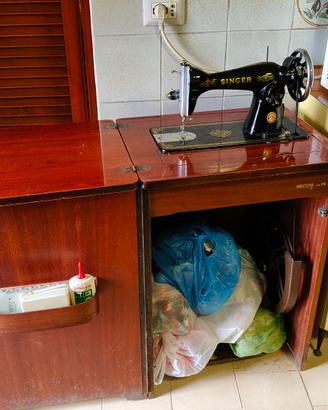 Macchina da cucire vintage 