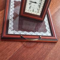 cabaret e orologio