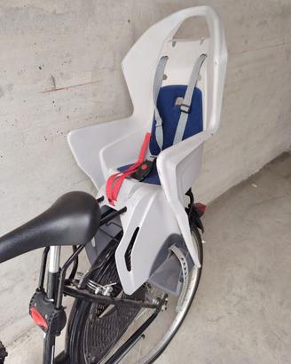Seggiolino posteriore per biciclette per bambini.