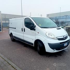 furgone Opel vivaro cdt 120 CV 