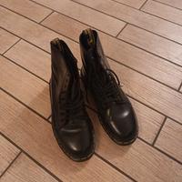 anfibi dr. Martens 
