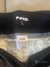 Abbigliamento impermeabile per canoa