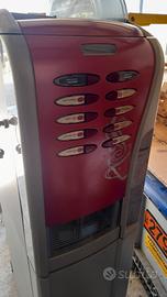 distributore bevande macchina caffè 