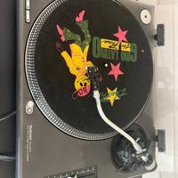 Giradischi e registratore a nastro REVOX