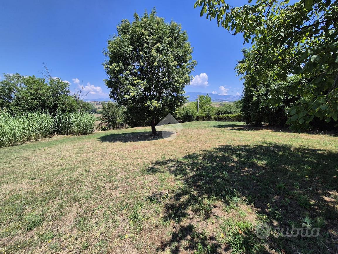 TER. RESIDENZIALE A SEGNI - Vista 5