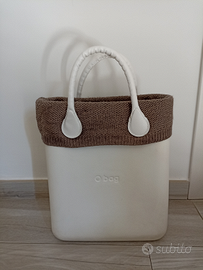 Borsa O Bag bianca- con diversi accessori