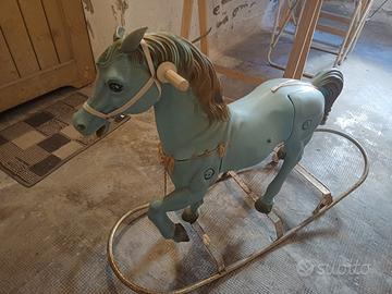 Cavallo a dondolo vintage anni 80 (1985)