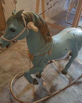 Cavallo a dondolo vintage anni 80 (1985)