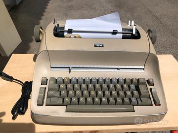 MACCHINA DA SCRIVERE ELETTRICA IBM
