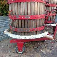 Cesta per torchio idraulico