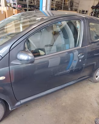 Porta anteriore sx nuda TOYOTA AYGO del 2005