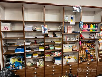 Arredo attività commerciale