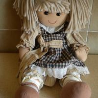 Lotto 4 bambole stoffa lana ricamate fatta a mano