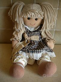 Lotto 4 bambole stoffa lana ricamate fatta a mano