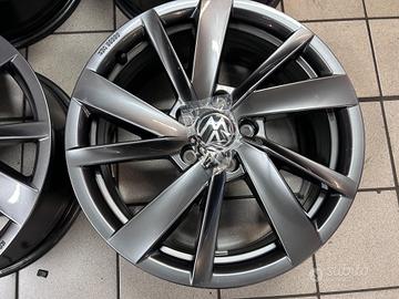 Cerchi in lega 17 originali vw T-roc Golf Touran