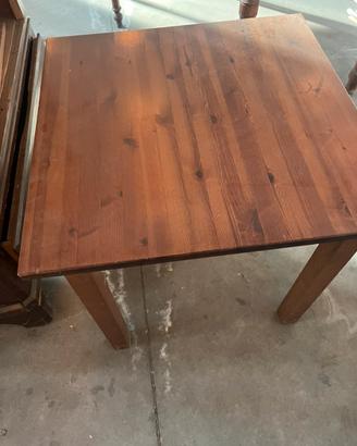 Tavolo quadrato legno
