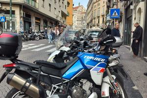 Aprilia tuareg 660