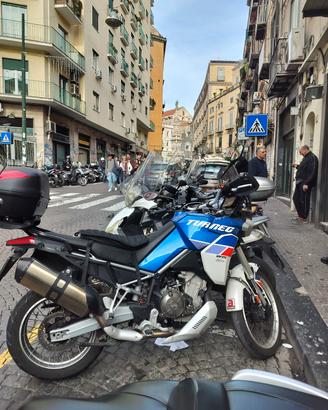 Aprilia tuareg 660