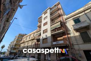 Appartamento di 180 m² con 5 locali a Reggio Calab