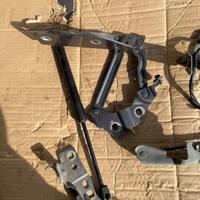 cerniere cofano, pistoncini Land Rover Discovery s