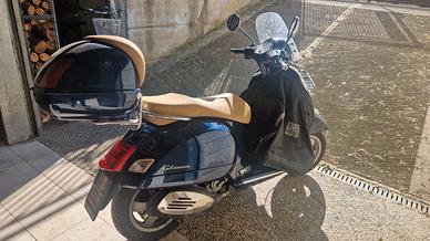 Vespa Piaggio 300 GTS ie
