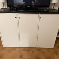 Mobile bianco a 3 ante