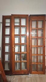 Infissi e bussole in legno.