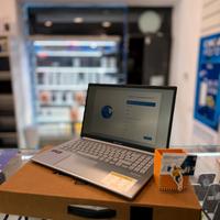 Asus VivoBook E1504F - Nuovo