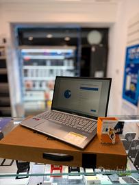 Asus VivoBook E1504F - Nuovo