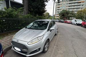 Ford Fiesta  _cambio automatico _ benzina