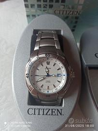 Orologio Citizen da uomo in titanio