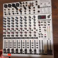 Mixer behringer