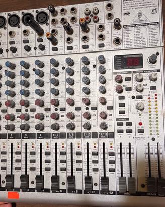 Mixer behringer
