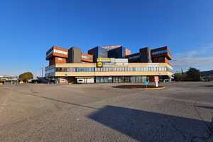 Negozio a San Bonifacio (VR)