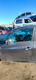 HYUNDAI IX20 2016 PORTA ANTERIORE SX/DX