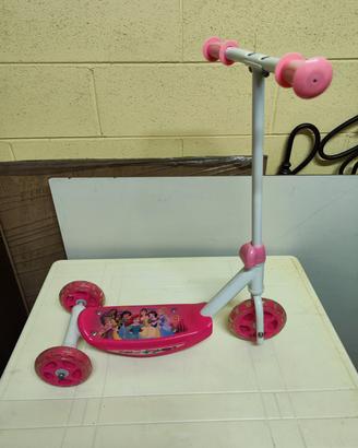 Monopattino Bambina Principesse 3 Ruote