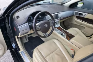 Jaguar XF 3.0 V6 DIESEL 