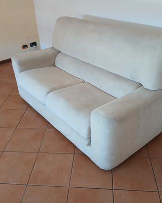 divano 2 posti