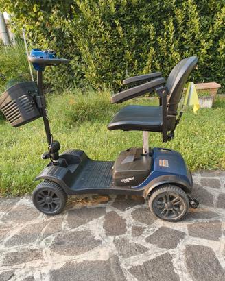 Scooter elettrico per anziani e disabili