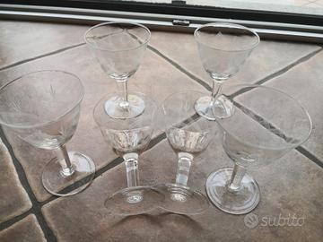 Set 6 calici vintage in vetro inciso e molato