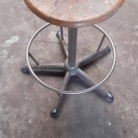 Sgabello industriale vintage 